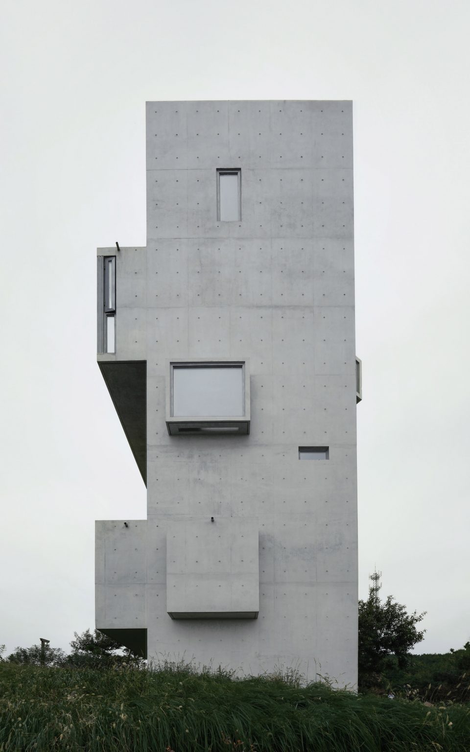 Cliff Cafe and Tower House by Trace Architecture Office