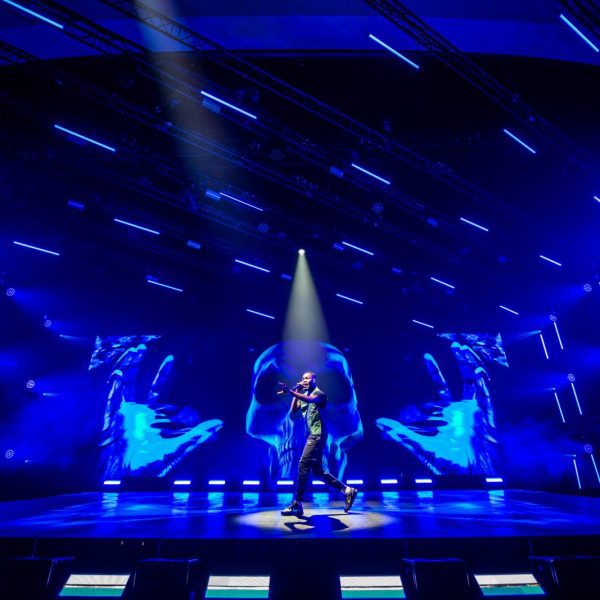 Tim Routledge's set design for Dave