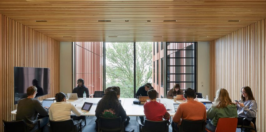 Study space at the Faculty of Arts University of Warwick by Feilden Clegg Bradley Studios