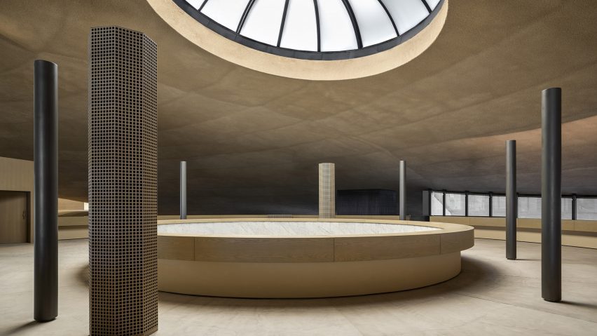 Abu Dhabi government office by Agata Kurzela Studio