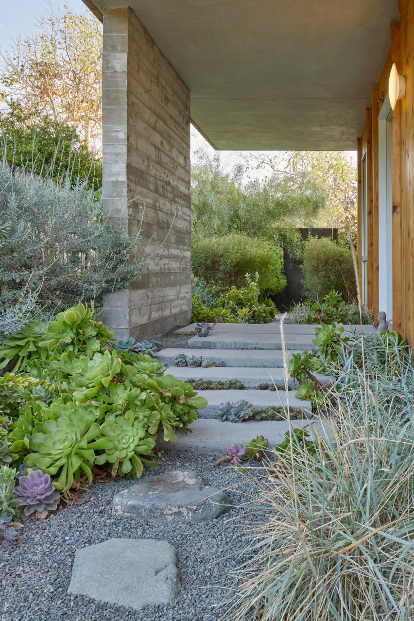 Step stones to house