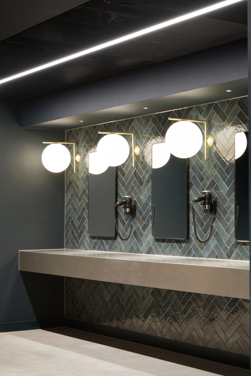 Bathroom area at the Here+Now office building by Hawkins\Brown