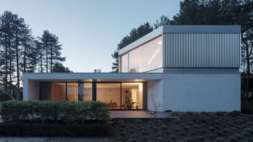 BEEV modernist home renovation in Belgium by ISM Architecten