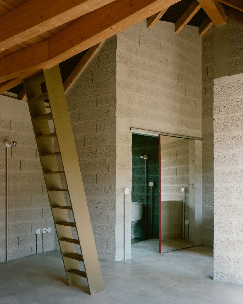 House in Ancede by Atelier Local