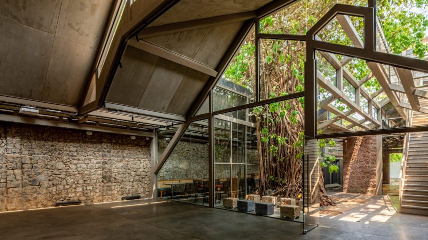 art gallery in mumbai by malik architecture