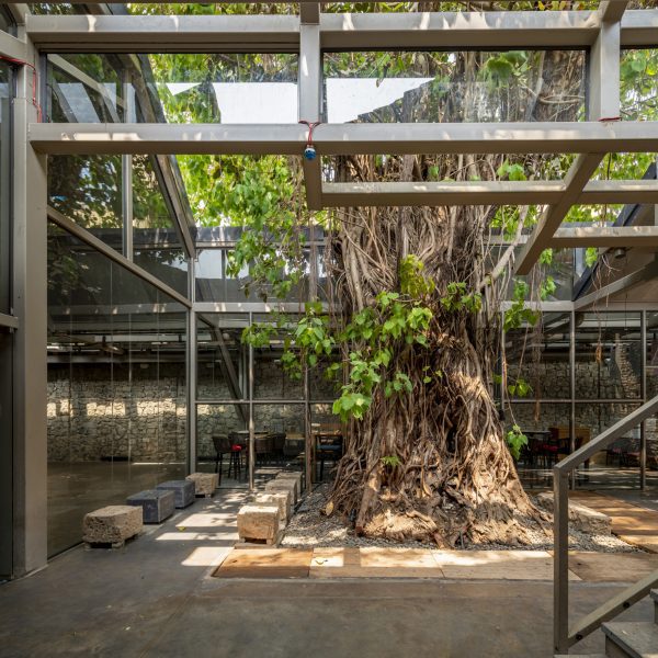 art gallery in mumbai by malik architecture