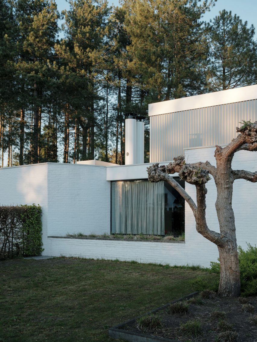 Exterior of the BEEV home by ISM Architecten