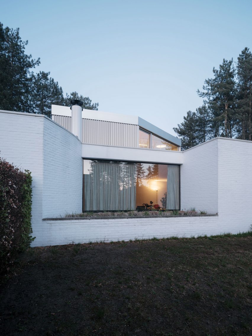 Exterior of the BEEV home by ISM Architecten