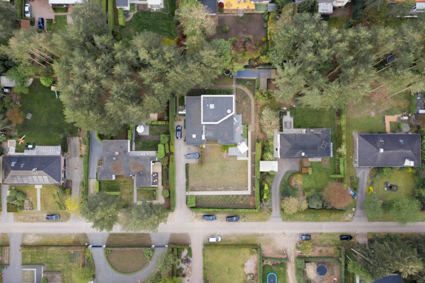 Aerial view of the BEEV home by ISM Architecten