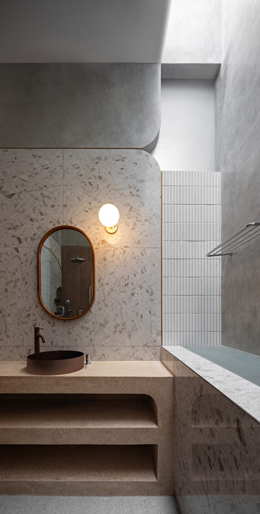 Bathroom at Distracted House by Ismail Solehudin Architecture