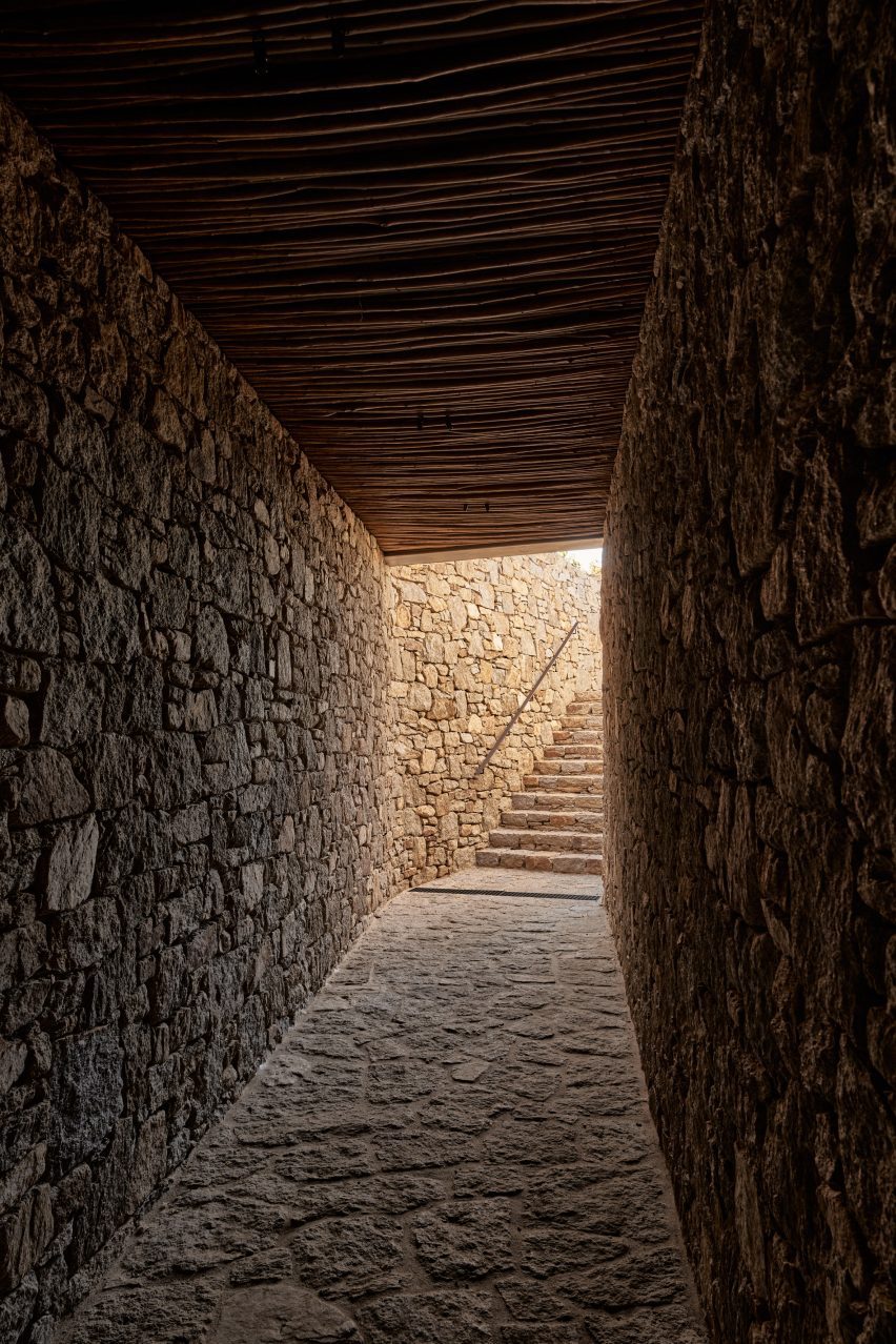 Stone passageway