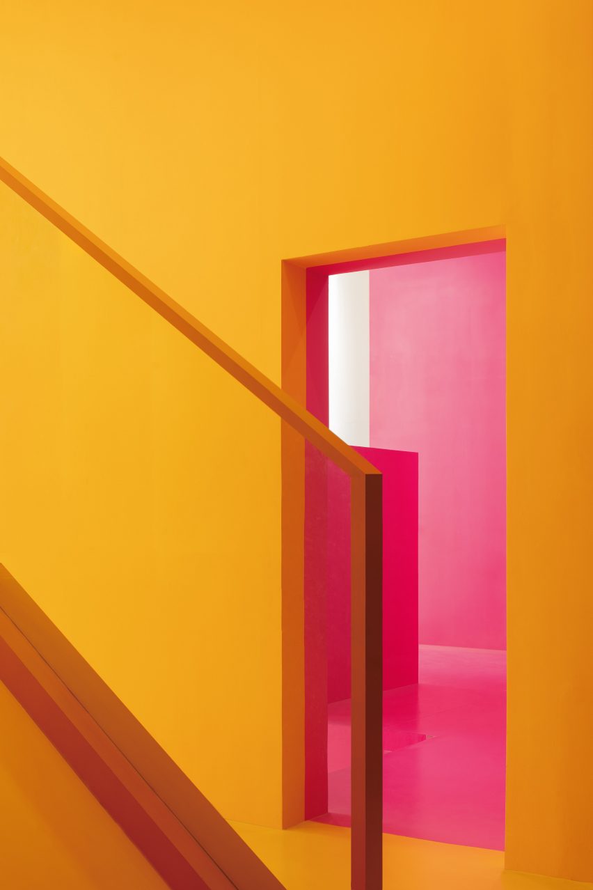 Orange and pink interior