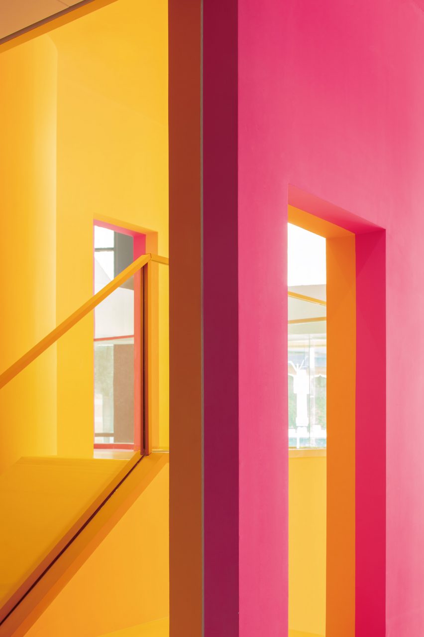 Orange and pink interior