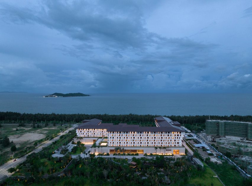 Sanya Wellness Retreat in Hainan by Neri&Hu