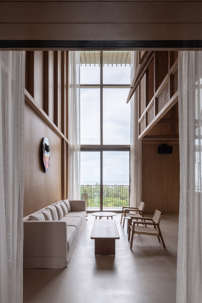Wood-lined lounge space in the Sanya Wellness Retreat hotel in Hainan by Neri&Hu