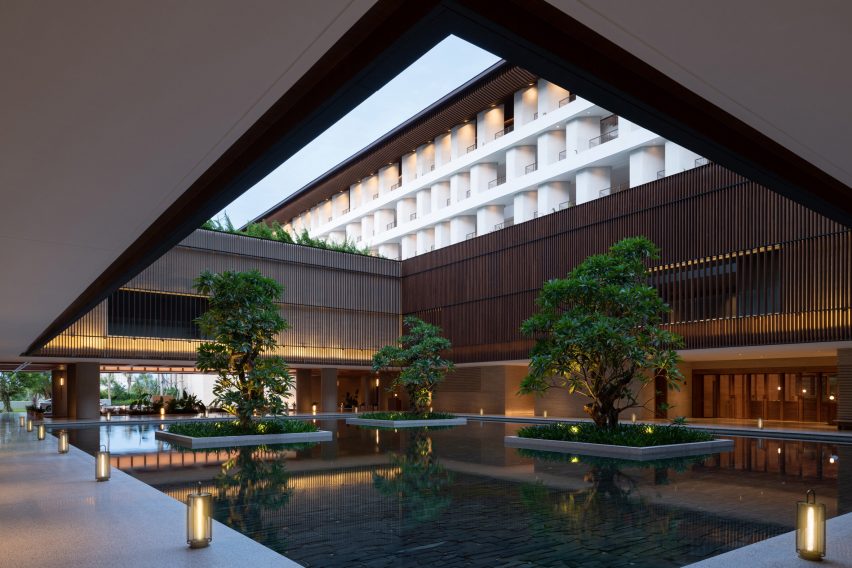Water courtyard at the Sanya Wellness Retreat in Hainan by Neri&Hu