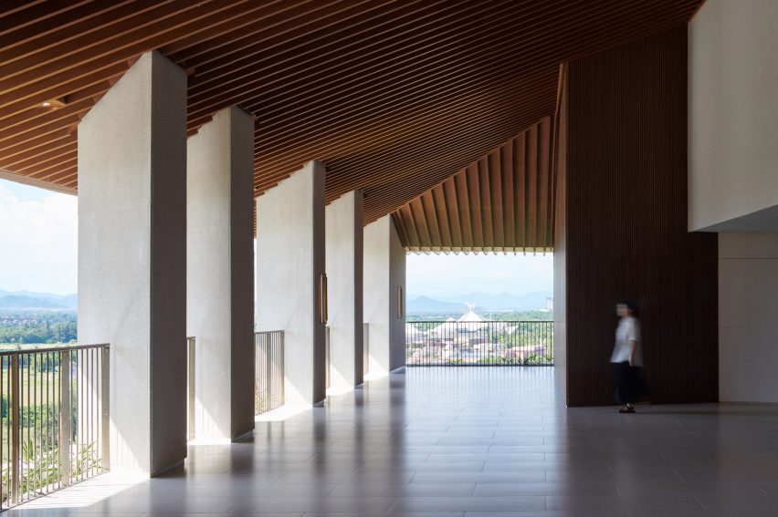 External walkways at the Sanya Wellness Retreat hotel in Hainan by Neri&Hu