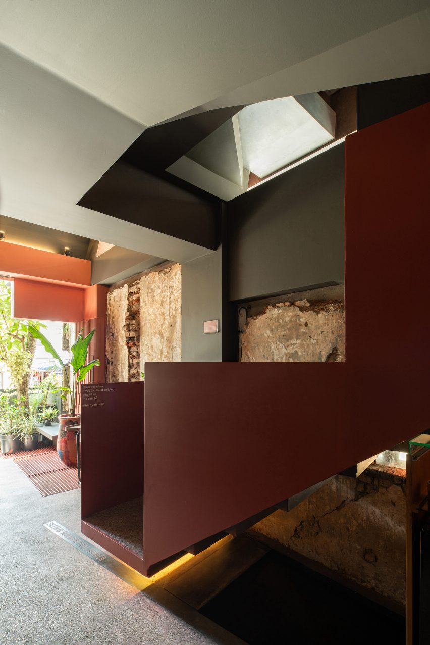 Interior of PituRooms in Indonesia by Sahabat Selojene