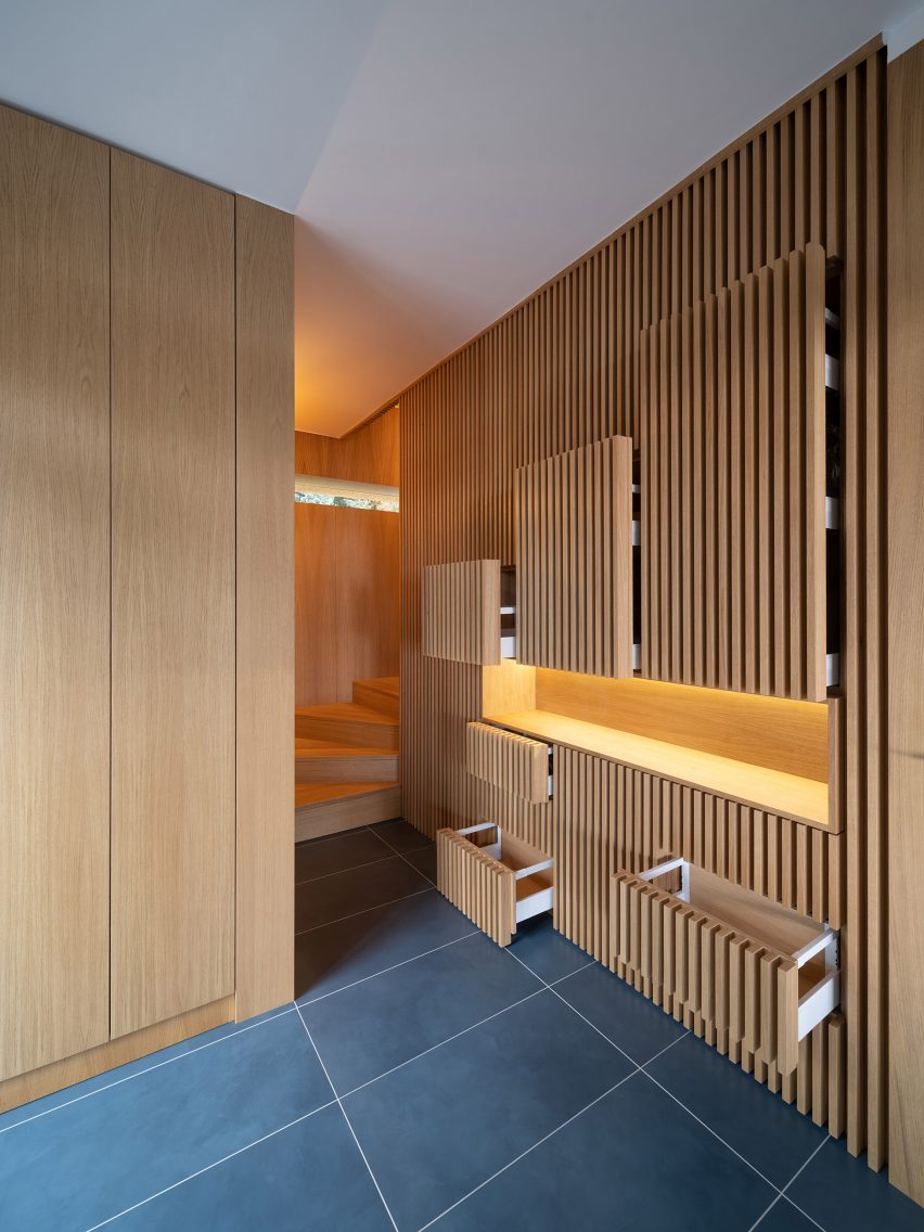 Summer House by RAPA Architects