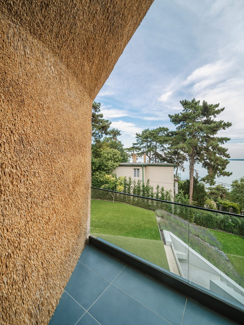 Summer House by RAPA Architects