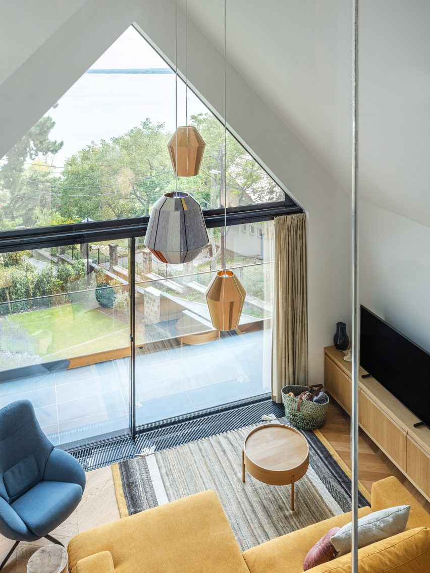 Summer House by RAPA Architects