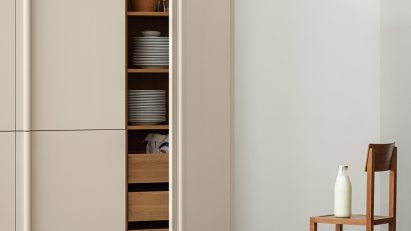 Column kitchen by Reform