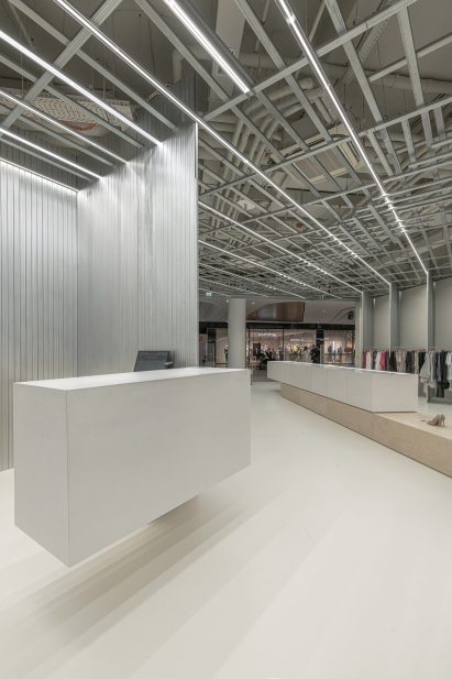 Floating cash desk inside Bratislava fashion store