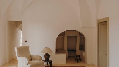 Casolare Scarani by Studio Andrew Trotter