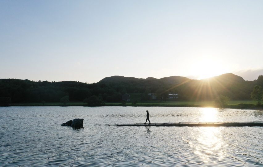 Person walking on Sundshopen jetty