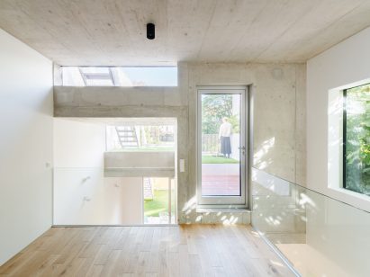 Interior view of living space in PSLA Architekten's urban townhouse in Vienna