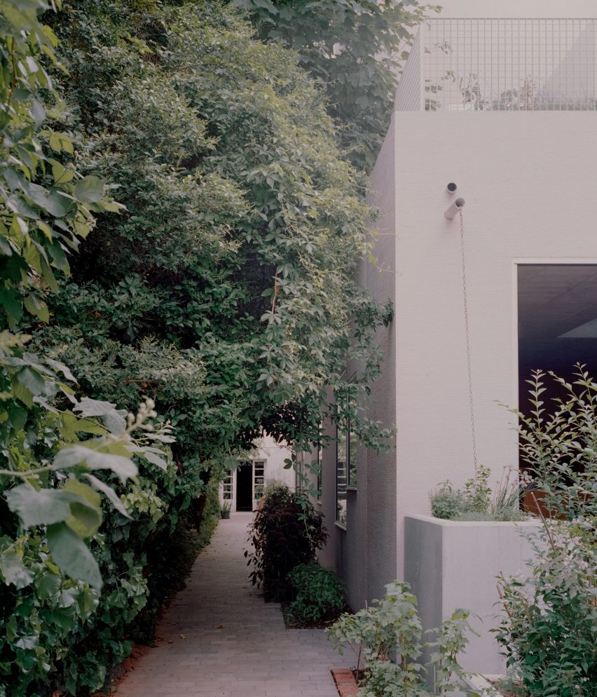 Exterior view of PSLA Architekten's urban townhouse in Vienna