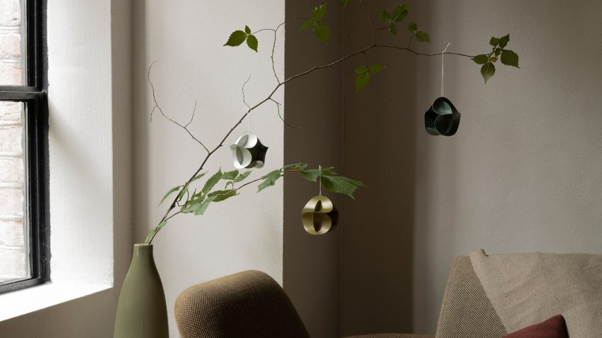 Hanging bronze Christmas decoration