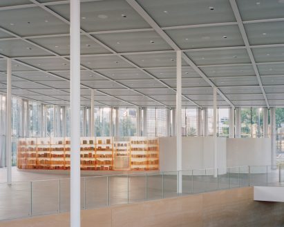 Gallery shop interior designed by Akin Atelier in Sydney Modern
