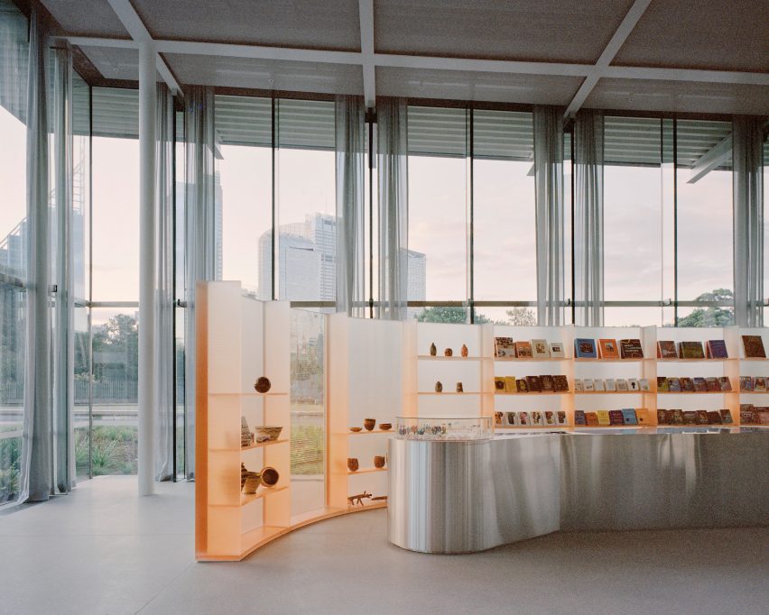 Immersive installation by Akin Atelier in Sydney Modern