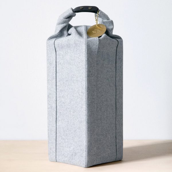Ocke urn by Claesson Koivisto Rune