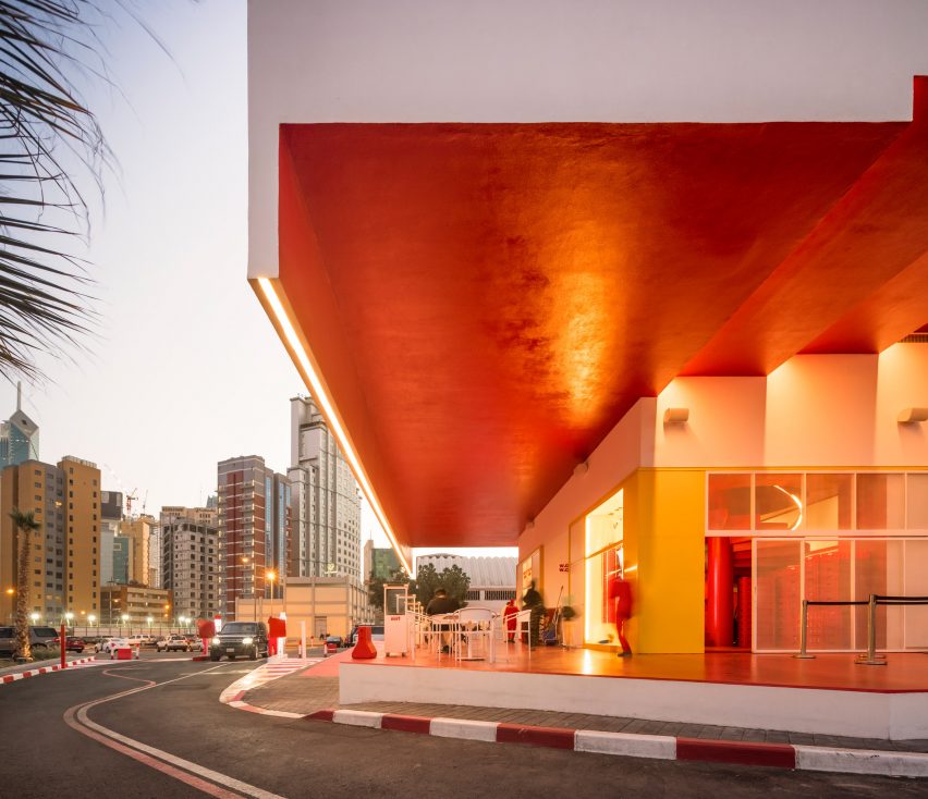 BBT Hilltop restaurant in Kuwait City by TAEP/AAP