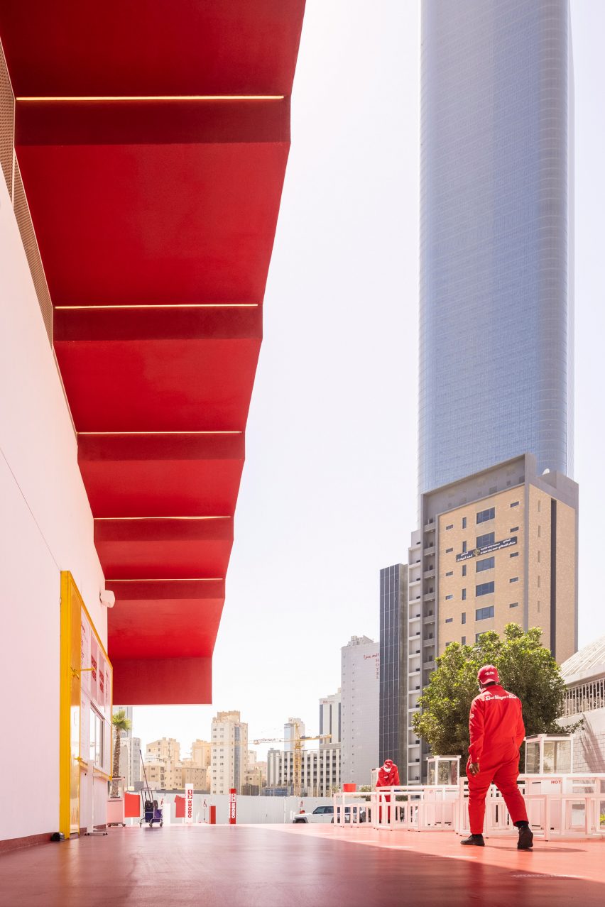 BBT Hilltop restaurant in Kuwait City by TAEP/AAP