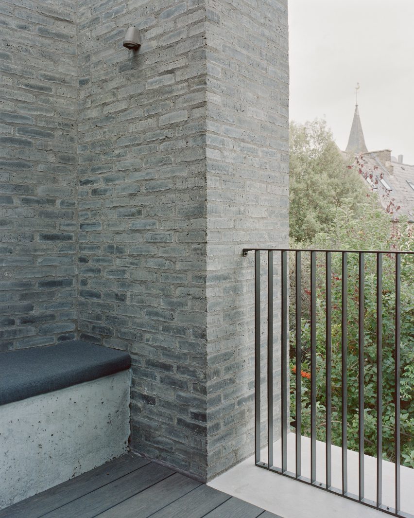 Balcony of Built-in seating in Camden Workshop by McLaren Excell