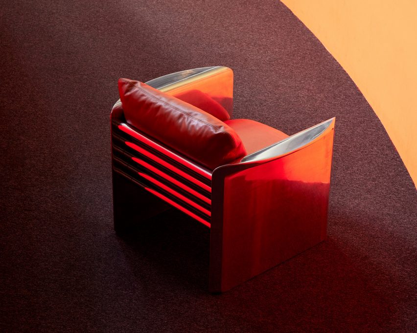 Metal chair with leather cushions