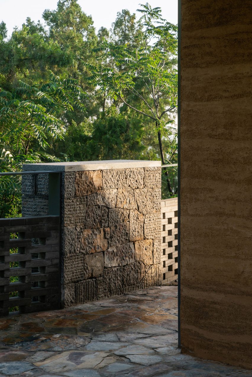 Stone walls in outdoor landscaping