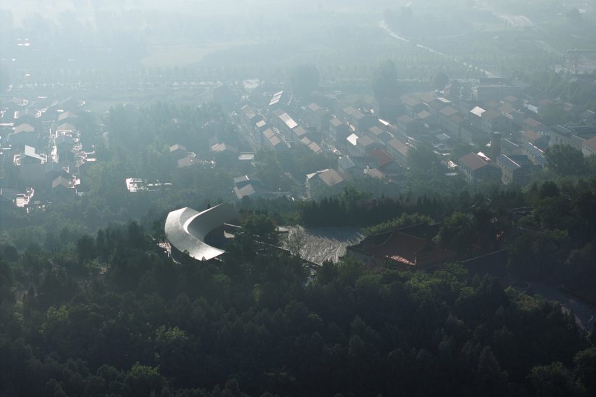 Dapi Mountain Restaurant by Galaxy Arch on a Chinese hilltop