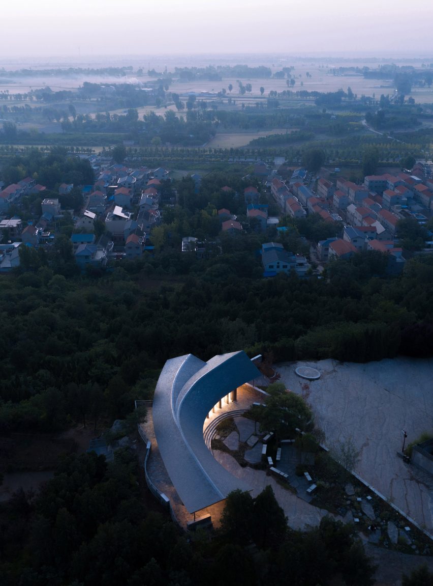 Dapi Mountain Restaurant with a swooping roof in China