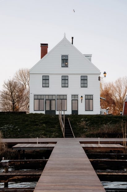 Exterior of De Durgerdam hotel by Aedes