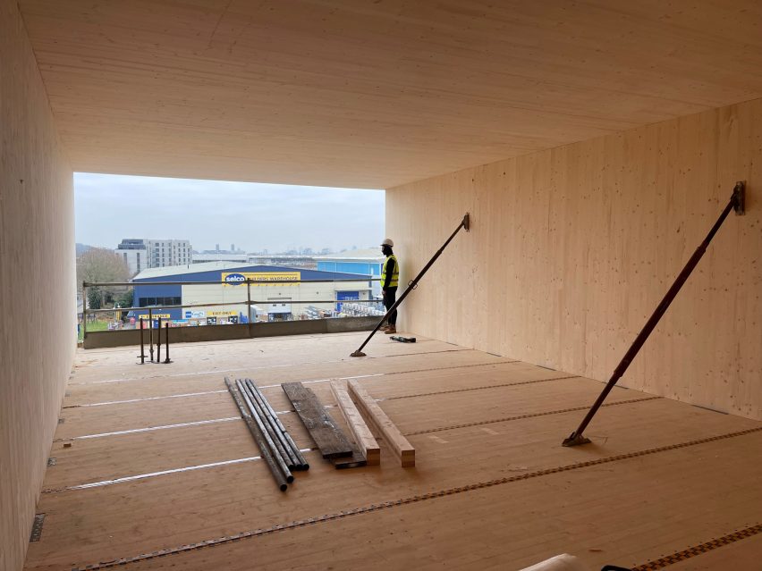 CLT interior of Workstack by dRMM