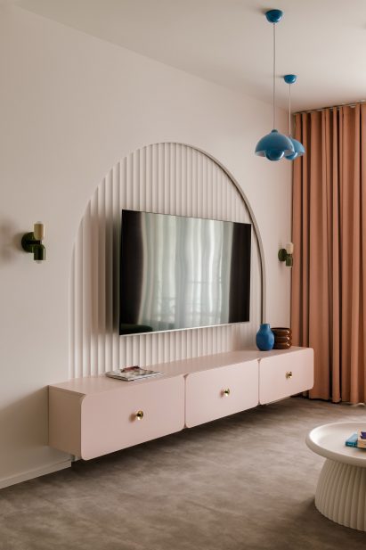 Ribbed alcove designed by Furora Studio