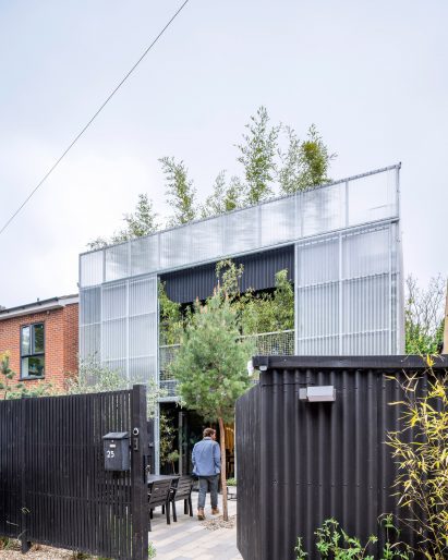 Polycarbonate and bamboo planted facade at Green House by Hayhurst and Co