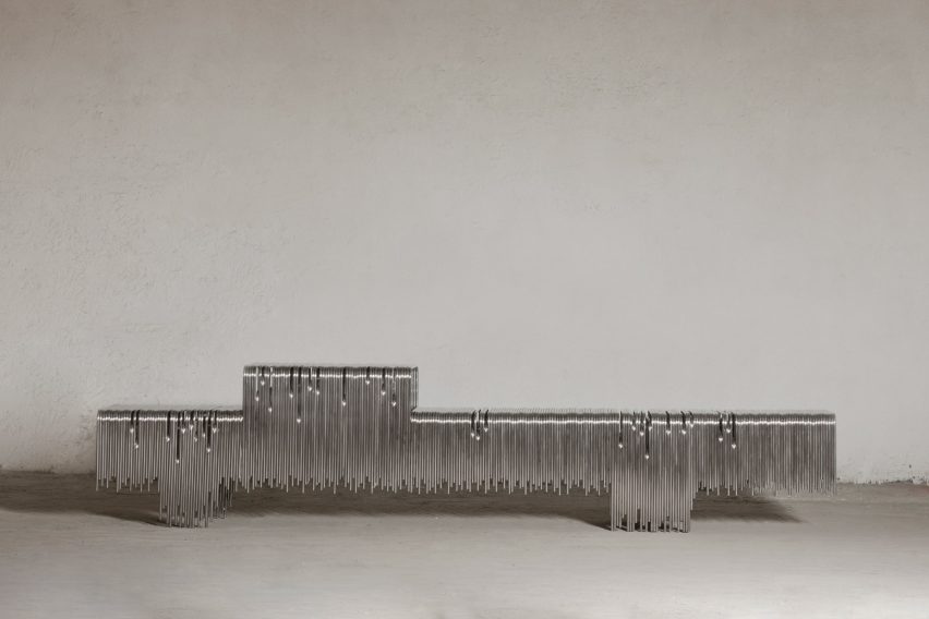 Frecuencia by Hector Esrawe