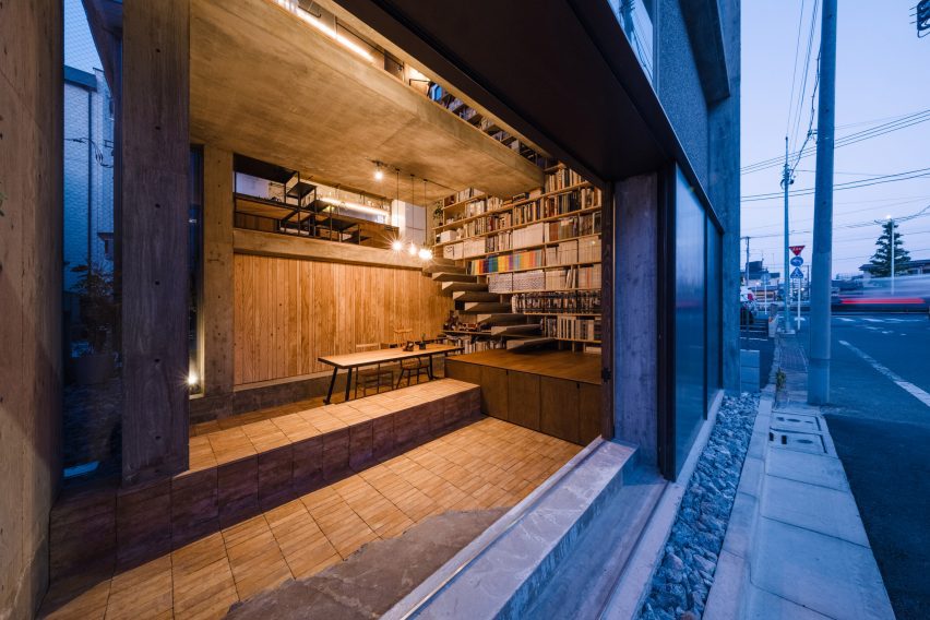 Entrance to Building Frame of the House by IGArchitects
