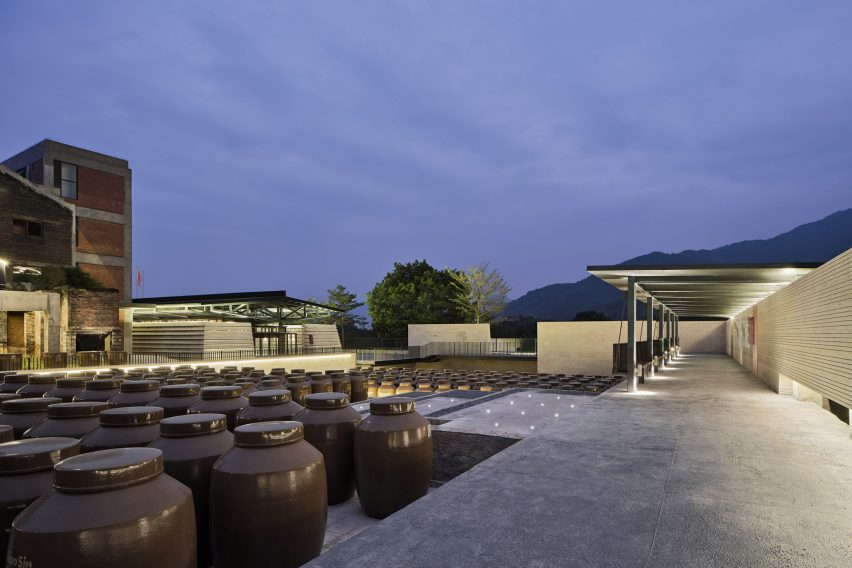 Yongchun Vinegar Sightseeing Factory by Lel Design Studio
