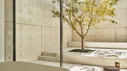 Kelly Wearstler and Masastudio design California home as a “modern ruin”